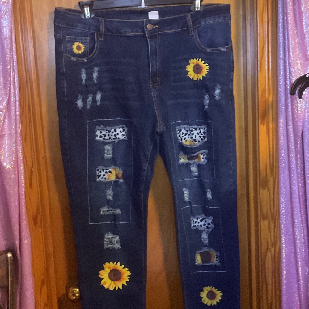 Women's Dark Blue Skinny Jeans with Sunflower Patch Detail